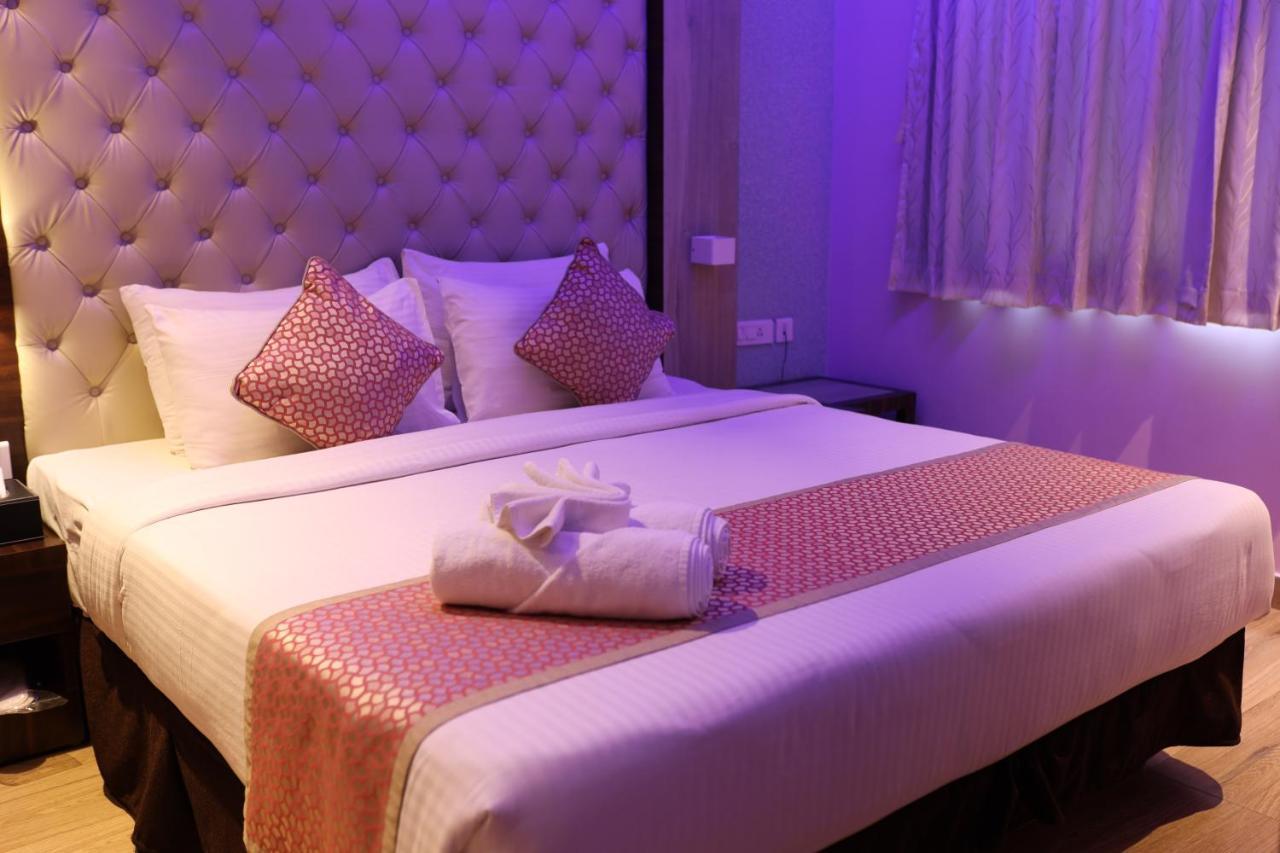 Npg Hotel Bangalore Just 10 Mins Drive From The Kempegowda International Airport 외부 사진